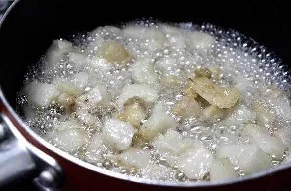 猪油怎么做出来好吃 9857351e641b49d7a3ffca12ccc3f127.jpeg