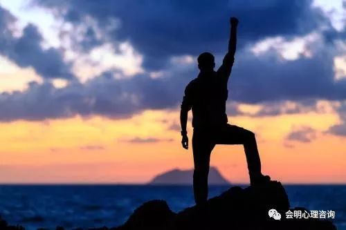 如何让自己变得更坚强 a76ac70ebff94664a354b38696f7c5f5.jpeg