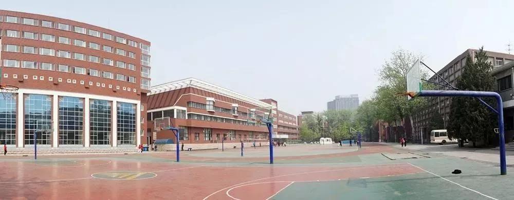 如果说,北师大附属实验中学是北京著名的学霸聚集地,那么,其国际部就