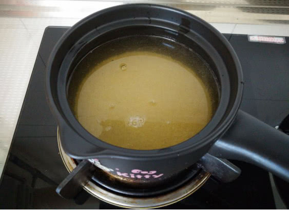 油加水会沸腾 bccebedee5de4337b87348b5260f1bc3.jpeg