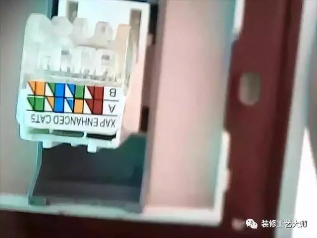 水晶头压线钳怎么用