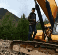 一乐你以为挖掘机只会挖土no你错了