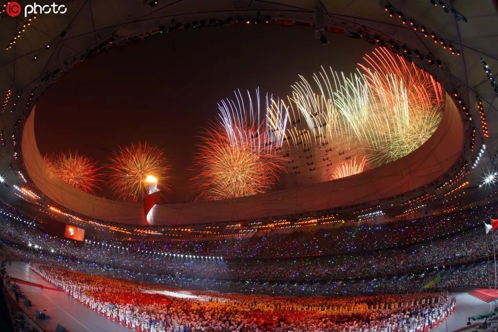 △ 2008北京奥运会开幕式现场(资料图)