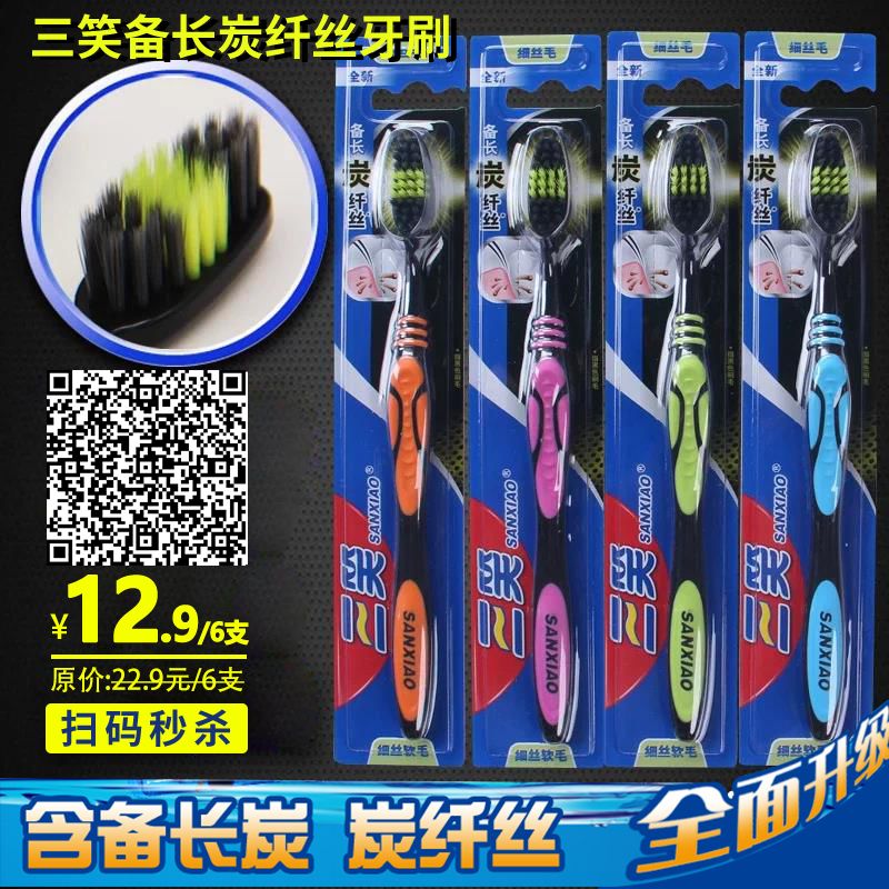                     一把理想的餐椅，娃会主动爬上去，还不肯下来！还有大风纸尿裤哦~