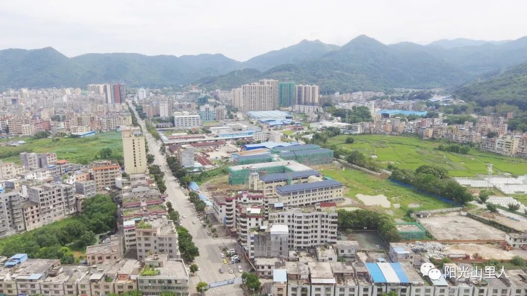 阳山县黄埔学校航拍美图↓↓↓航拍黄埔学校美图和视频!