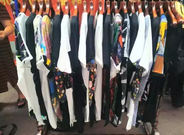 服装尾货批发赚钱吗
