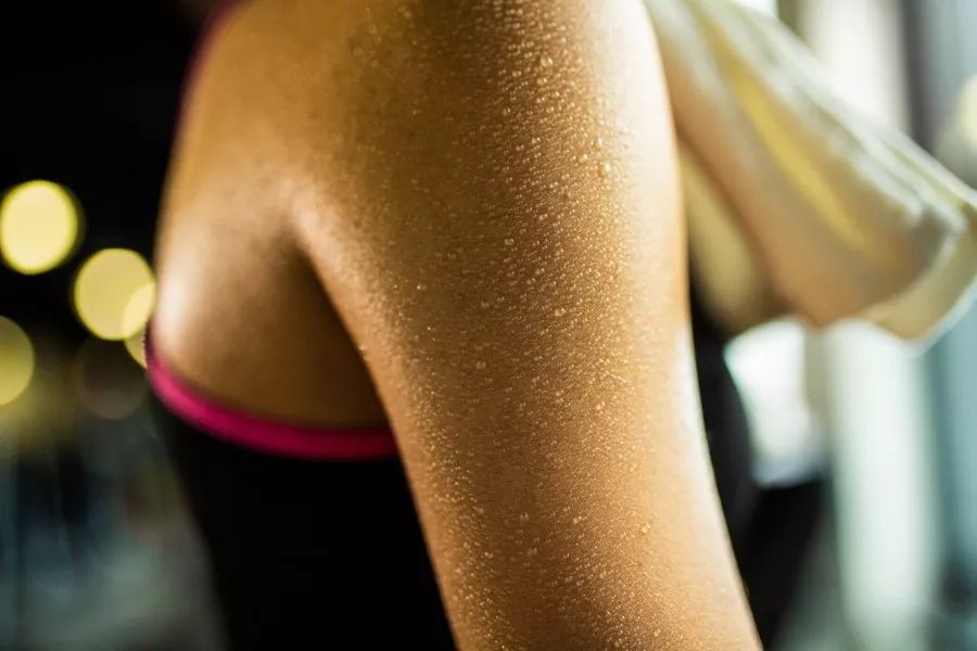 怎么才能让自己不出汗 3250f73edca0406a838daf63208f593f.jpeg