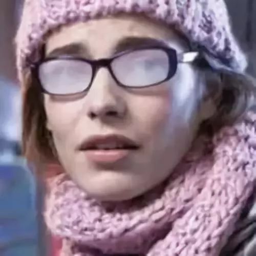 咋样才能让眼睛清澈 36500d390d88477daa8fca8d029b4511.jpeg