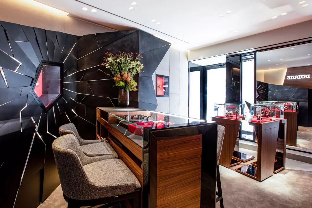 �´��Ƿ��� Roger Dubuis �޽ܶű��׶�֮Լ