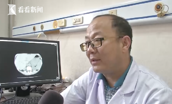                     妈妈往沙发上扔了个手机 竟害得女儿脾脏被摘除