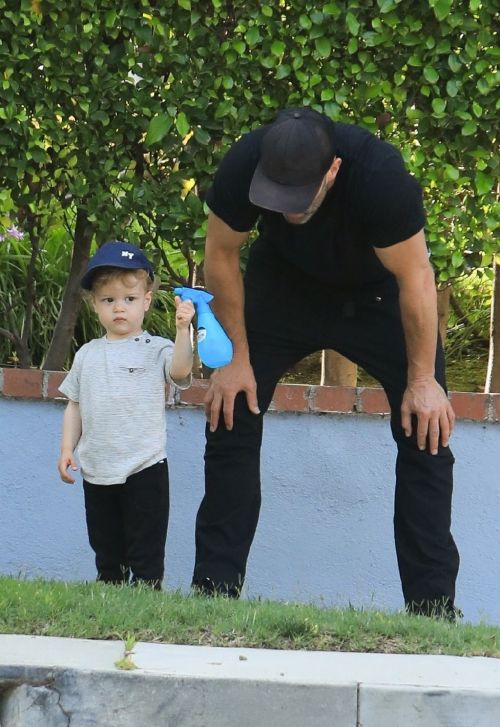 杰森是不是小孩 8a4462d7e821469ab788da03222cd06f.jpeg