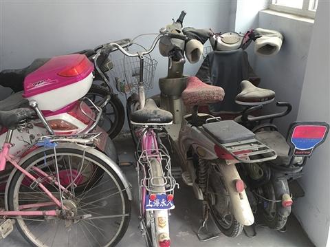集宁区废旧自行车,电动车,机动车占用公共空间现象依旧存在