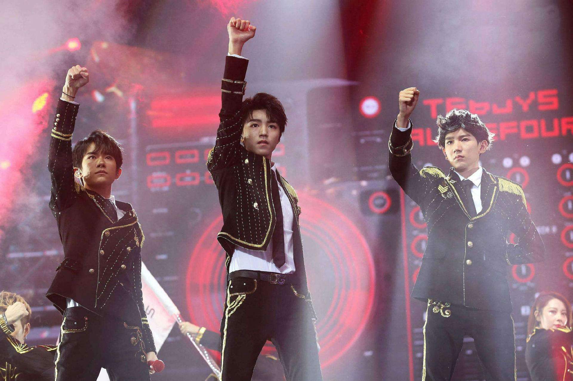 原创三小只合体,tfboys六周年演唱会即将开始,嘉宾竟是他们