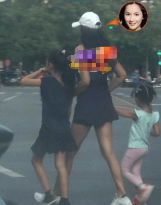 瞿颖一直不想生育孩子，如今把男友两个女儿视为亲生