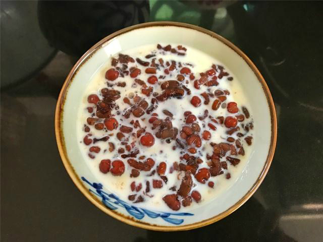 怎么煮红豆粥才能变稠 9de6bdc1f2a344f2b51dfc21becc5e79.jpeg