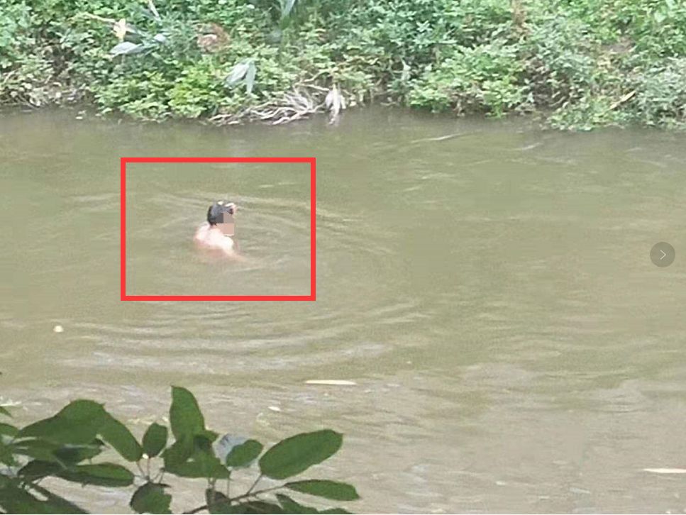 【零友爆料】威远某河边看到水面只剩一人头?吓惨路人.