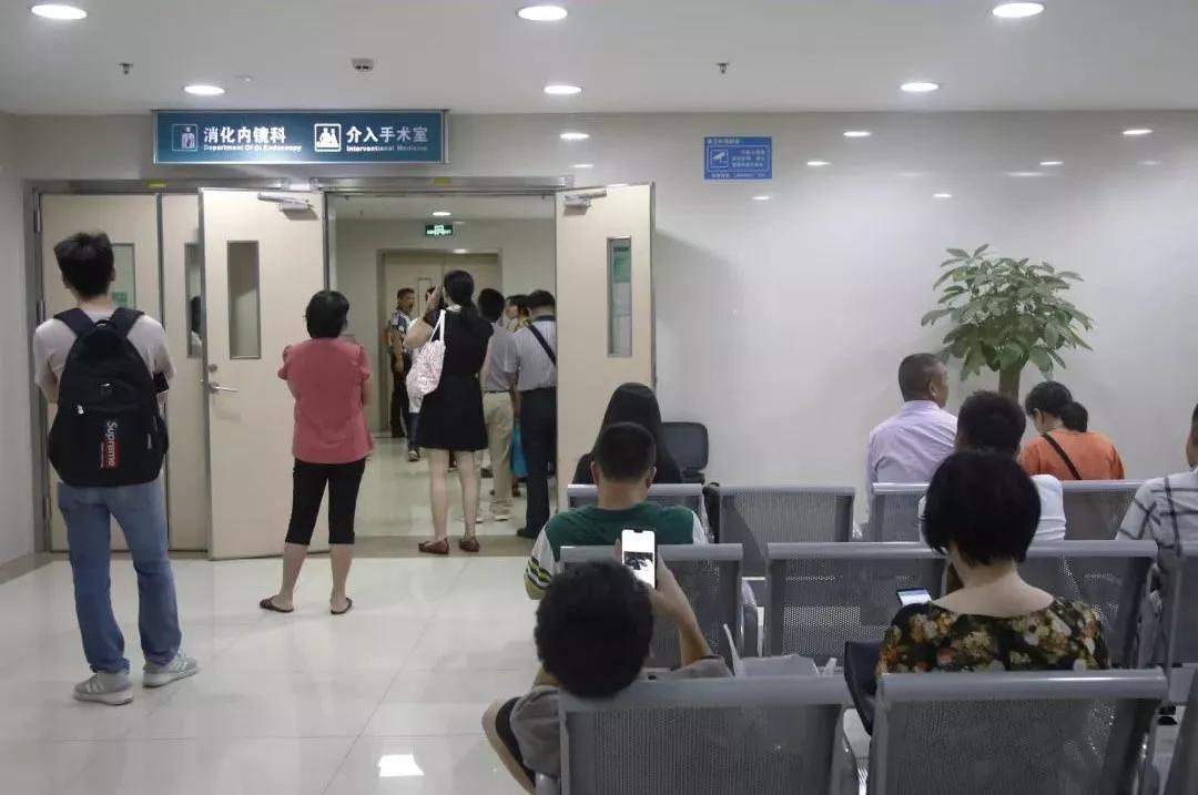 第二步:到注射室"打针"