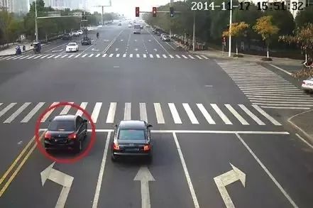 怎么举报车子违法行为 b763e97ed0764ac5b6c380f67ef8c341.jpeg