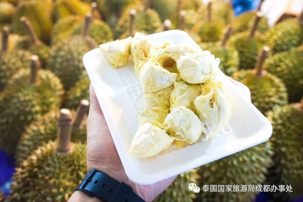 IN泰国丨实拍泰国水果价格,10元一个的榴莲真