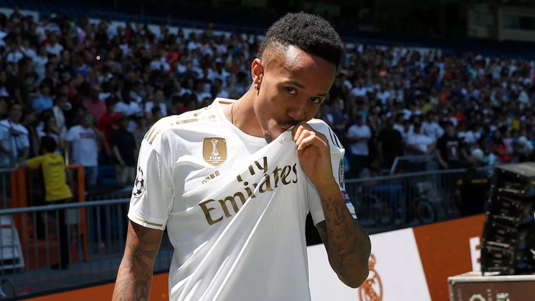 欢迎!米利唐正式亮相伯纳乌球场