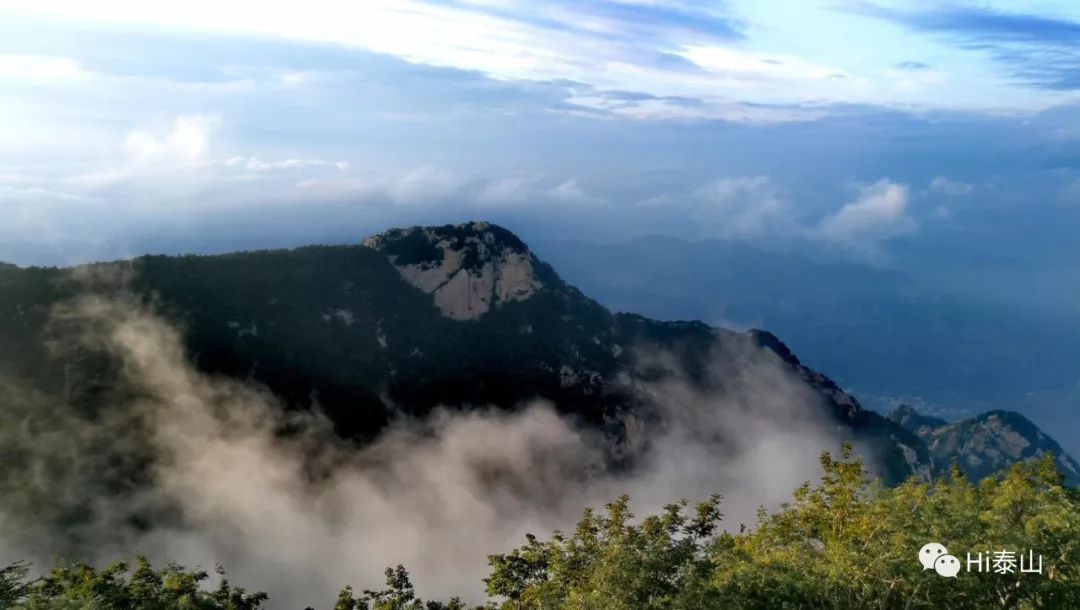 白云升远岫摇曳入晴空泰山的云美的这么与众不同