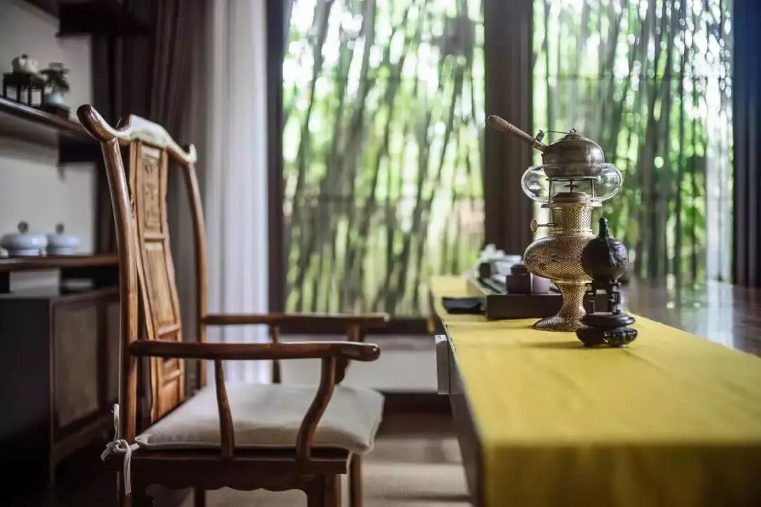 这年头,能坐下来喝茶,都是奢侈人生!