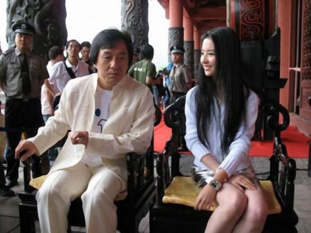 曾功夫影片担当,比成龙红,实力比肩李小龙,67岁再战甄子丹 皇冠体育注册