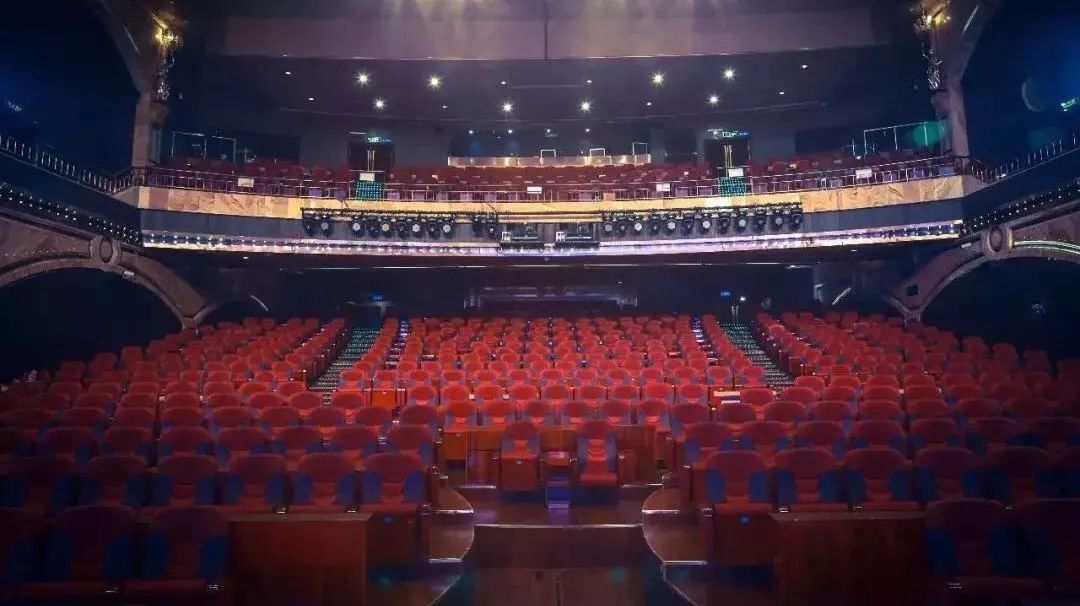 海雅大剧院 海雅大剧院是深圳西部最大,最豪华的商业综合体"海雅缤纷
