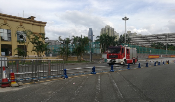 【独家】深圳体育中心3死5伤坍塌事故:致命的“人工氧割”