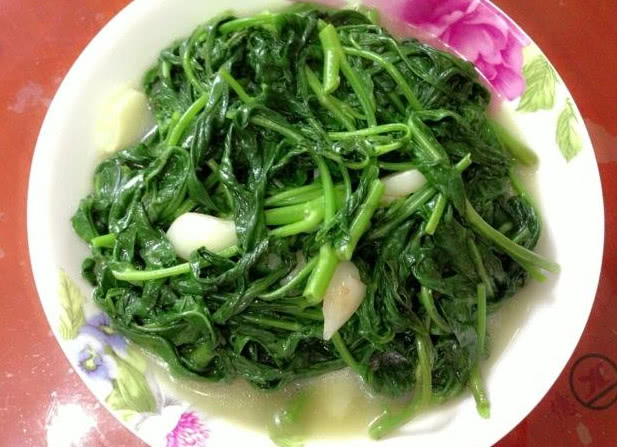 素炒空心菜,下锅就发黑?教你3个窍门,菜叶翠绿还鲜嫩! 澳门星际游戏赌场