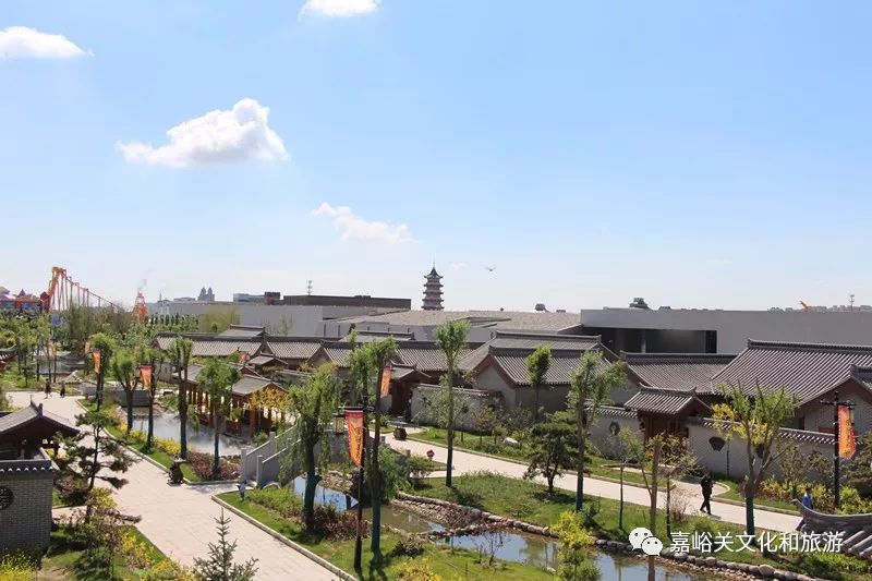 嘉峪关白鹿仓峪泉古街邀您品美食看美景