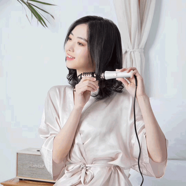 每一次卷发都是一次护发,卷完后头发自然柔顺亮滑,氧气少女大概指的