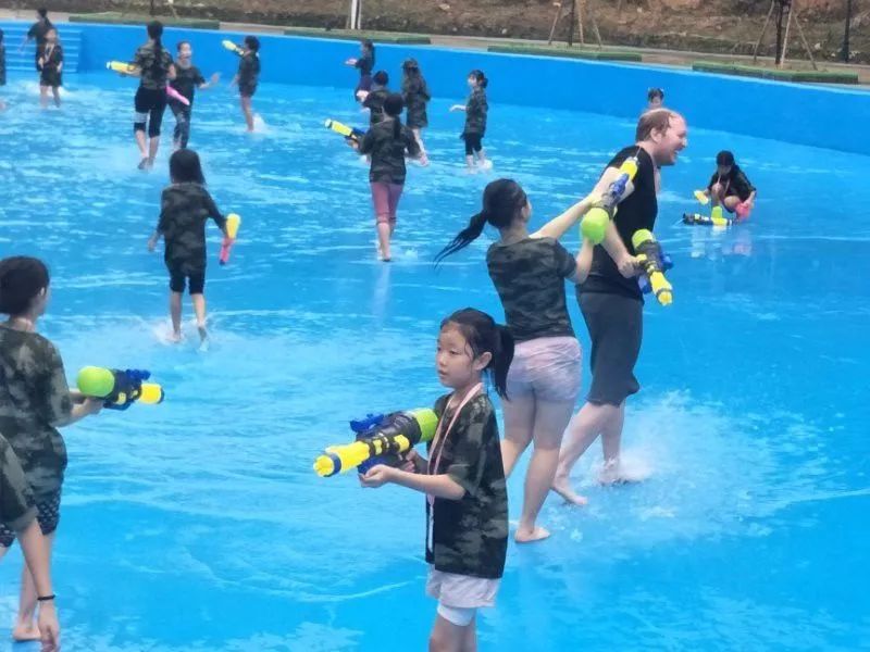 免费花都芙蓉度假区方街泼水狂欢让你夏日嗨翻天