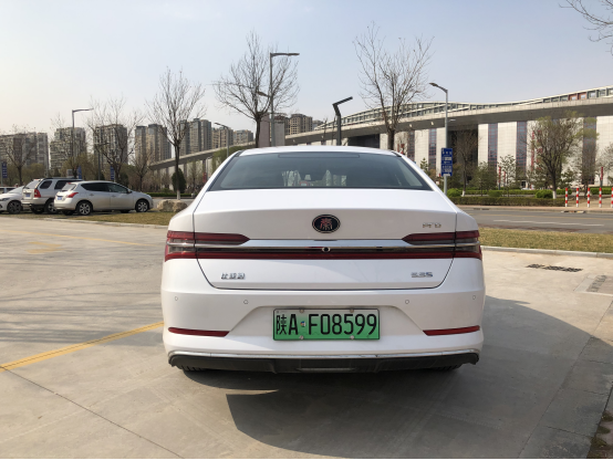 比亚迪秦长宽高是多少 b49b2afe769a452fb5d63dd1f476d67f.png