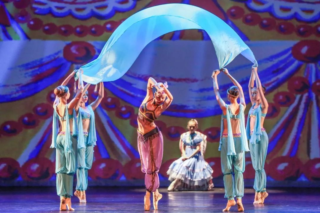 泉州万科邀你去大剧院共赏国际顶级少儿芭蕾