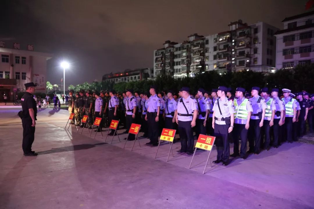 昨晚,潮南警方在峡山清查大行动,抓了9人