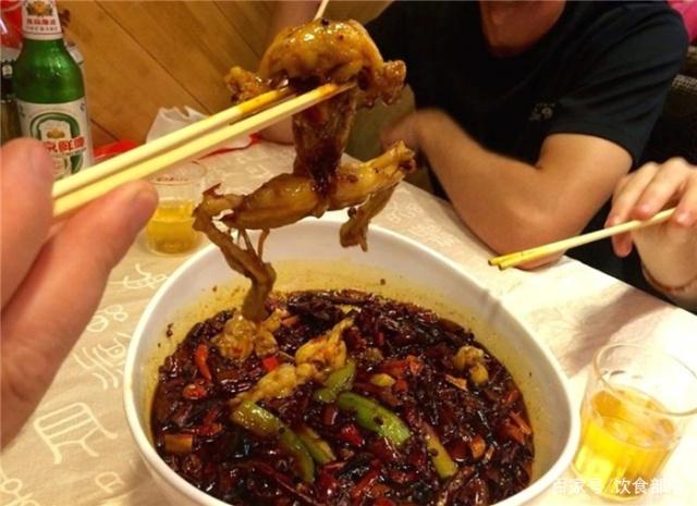 为什么中国人吃青蛙和蛇?老外:这是真正饥饿的