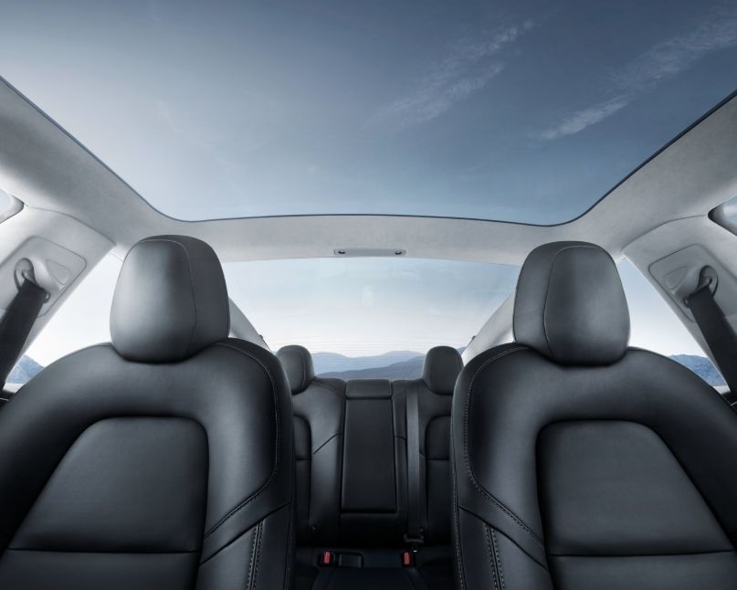 最便宜的特斯拉_上汽大众新途观实车曝光,特斯拉Model3内饰辣眼睛