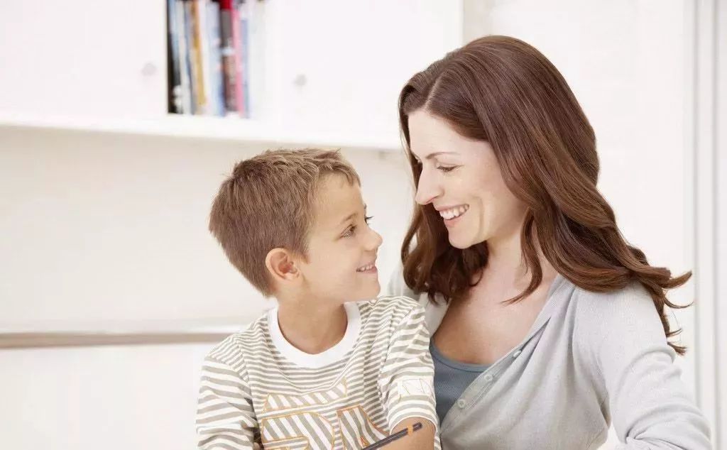 怎么教育孩子尊重爸爸 d1a5338f22184246b3fb5f88105a088b.jpeg