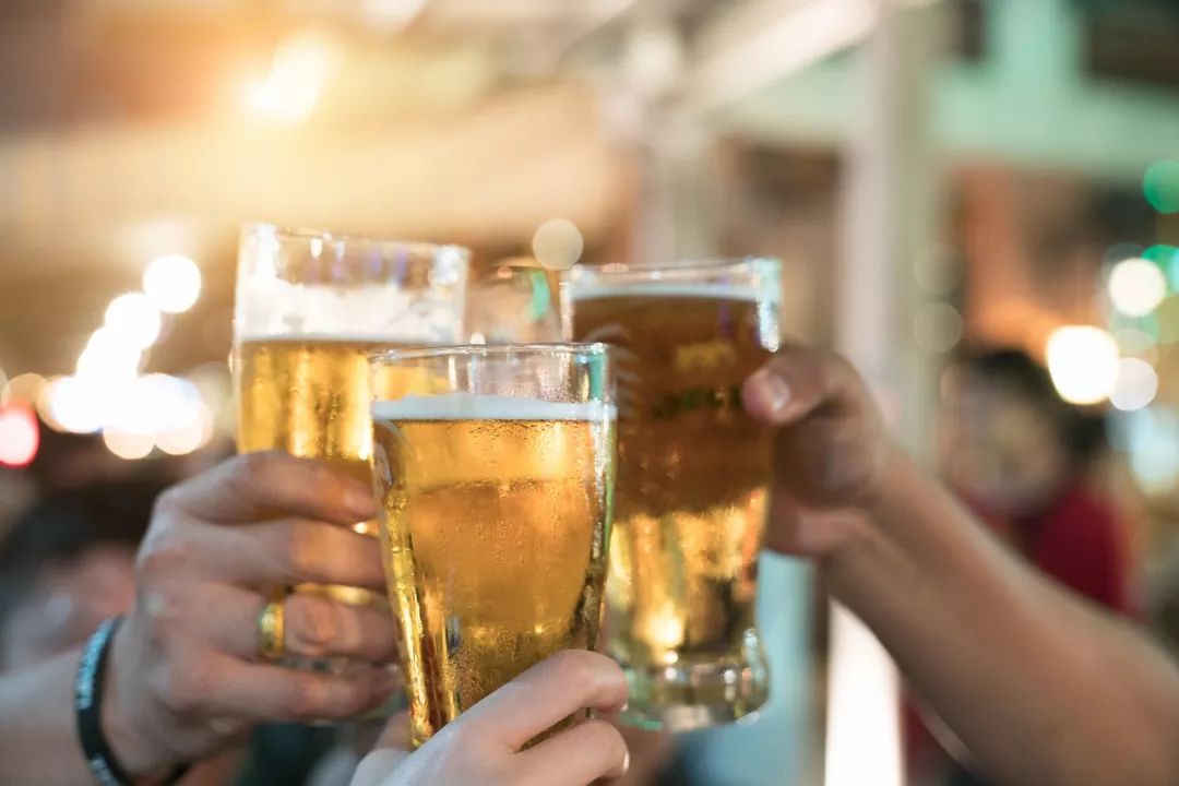 啤酒肚真是喝啤酒喝出来的?看完才知道…… 美高梅游戏网站