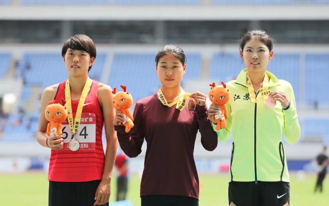省田曲中心运动员张新艳获得2019年全国田径锦标赛冠军并创造项目国内