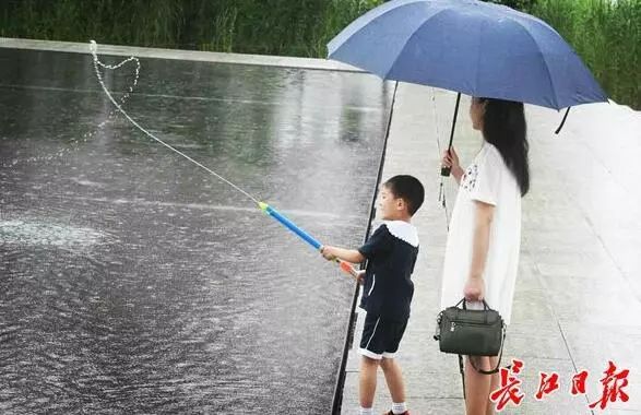 明日降雨降温清凉“入伏”？武汉最热的日子要来了(图1)