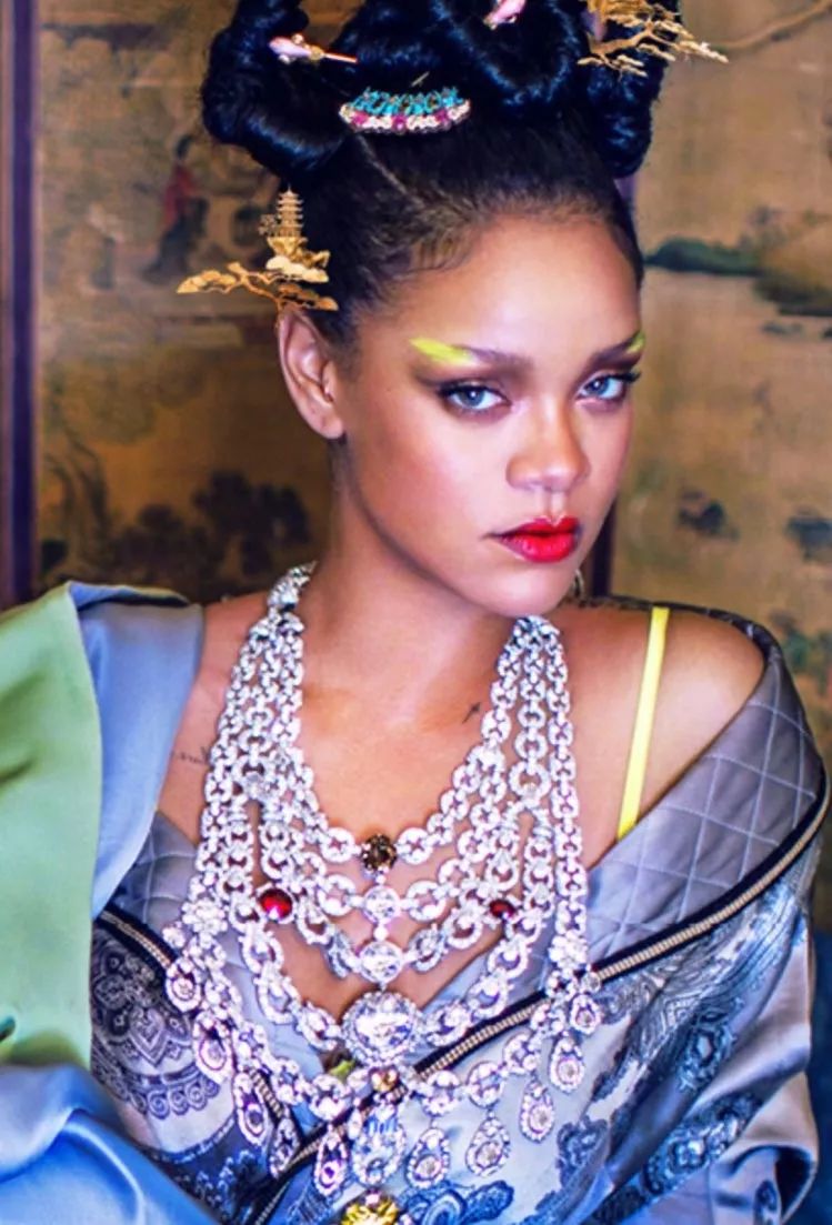 这一刊必买rihanna唐装造型登中国版时尚芭莎封面