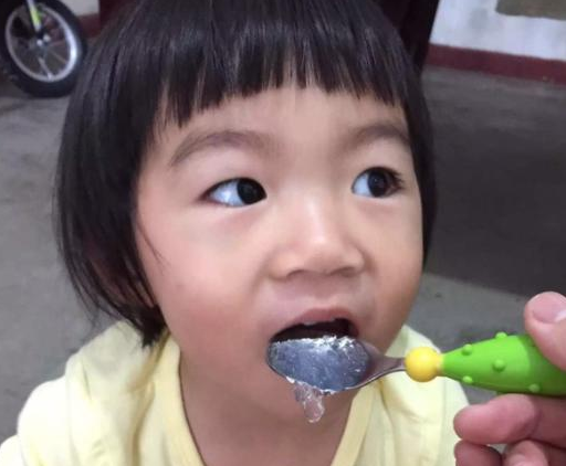                     吃多了这样东西，8岁男孩停止发育，这3种食物，别再给娃吃了！