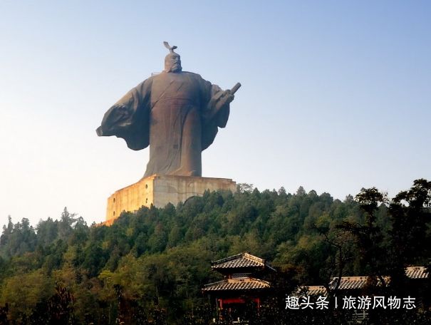 河南最有名的历史名山,孔子在此避雨,刘邦在此斩蛇,是你家乡吗 mg电子游戏娱乐官网