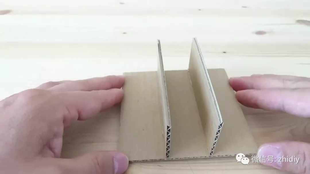 旧物利用 | 一个纸箱子   一些糖果,就能 diy 成一个机关小游戏 (附