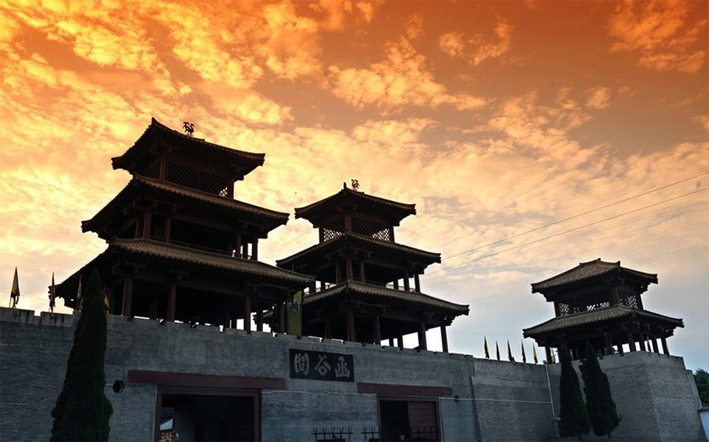 宋代陆游《秋夜将晓出篱门迎凉有感》古诗欣赏