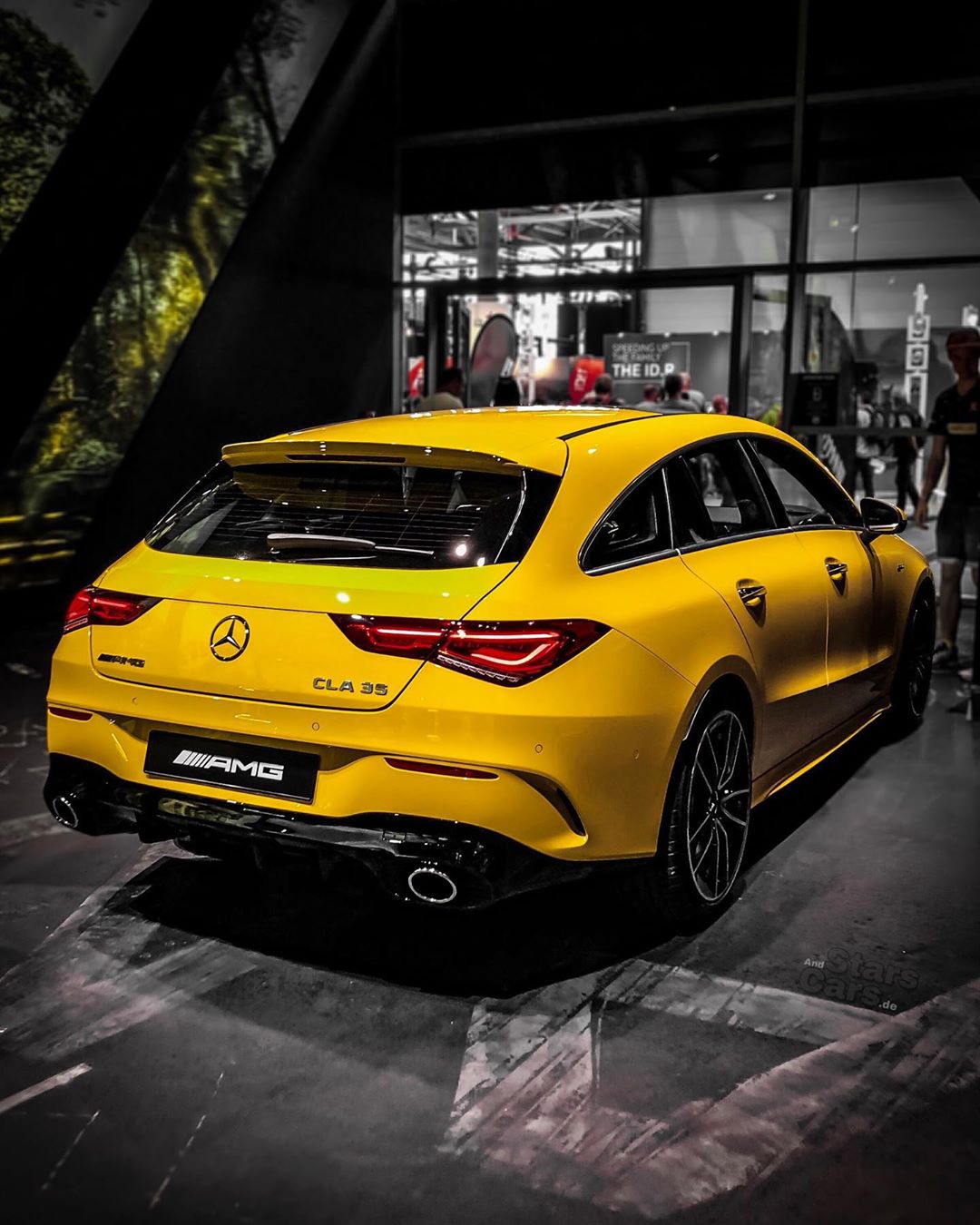 非常运动的造型 梅赛德斯amg cla 35猎装版海外实车