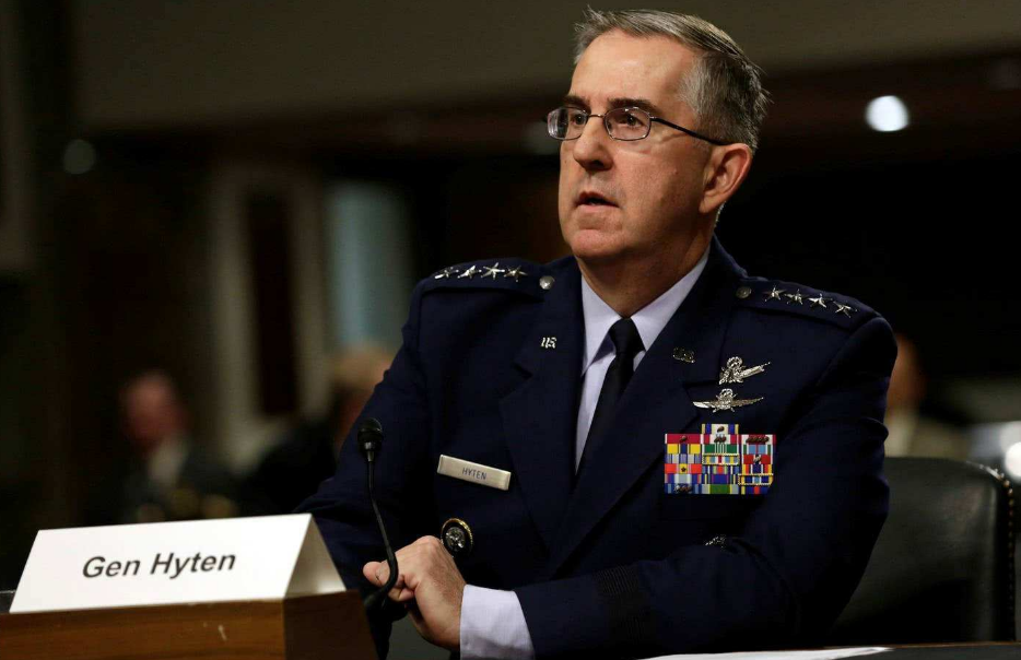 美军内部再曝出丑闻,女兵公开指控上将性侵,白宫下达封口令 新利18官网手机网页版