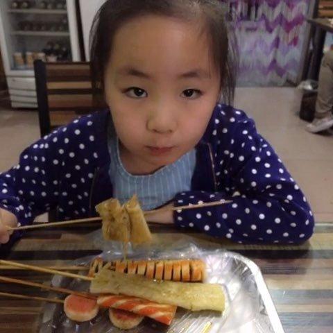                     3岁女童卵巢发育近10岁，医生怒斥：母亲这个爱好“坑”苦了娃